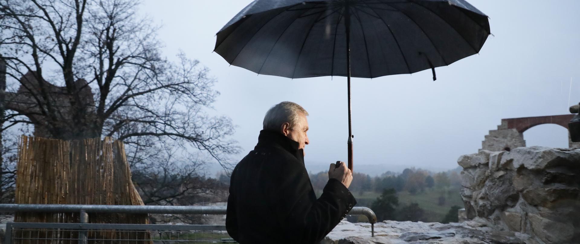 Krzeszowice i Zamek Tenczyn – minister kultury z wizytą w Małopolsce, fot. Danuta Matloch