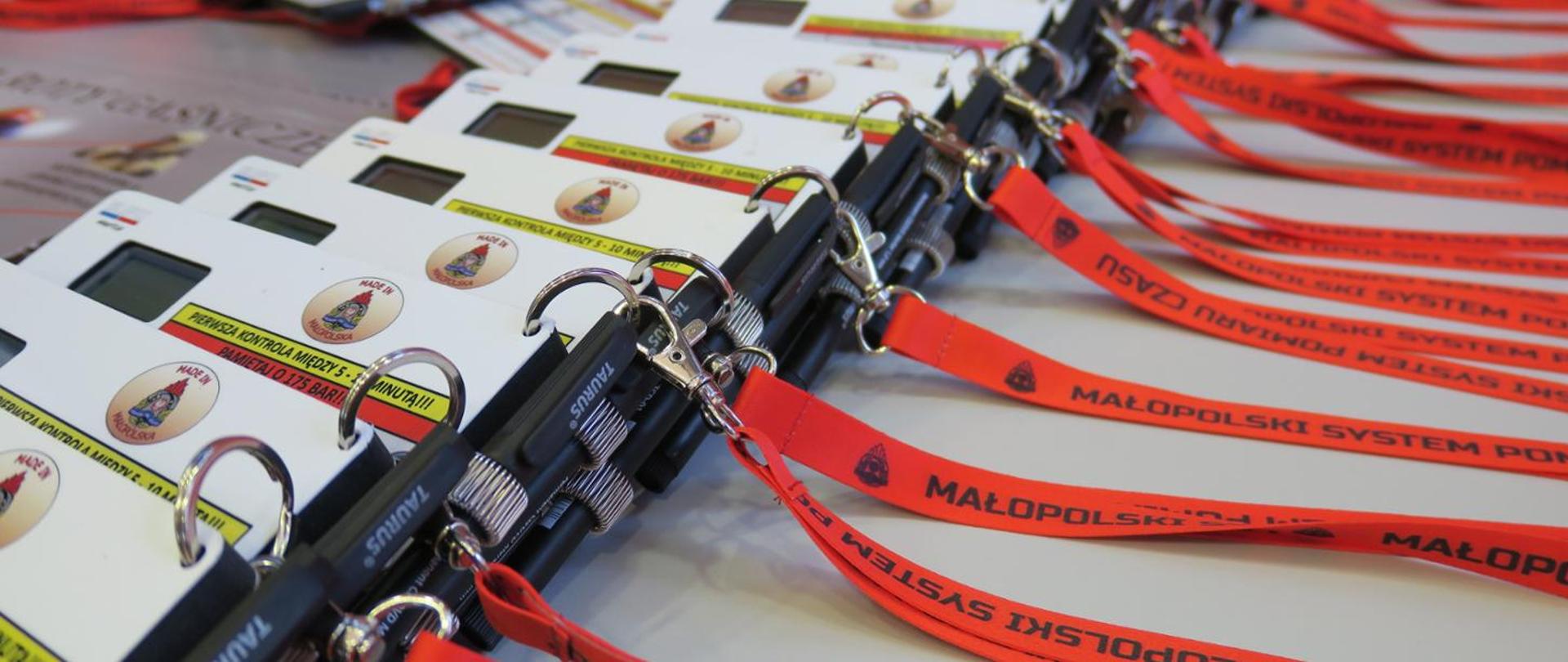 Na zdjęciu tablice dla JRG