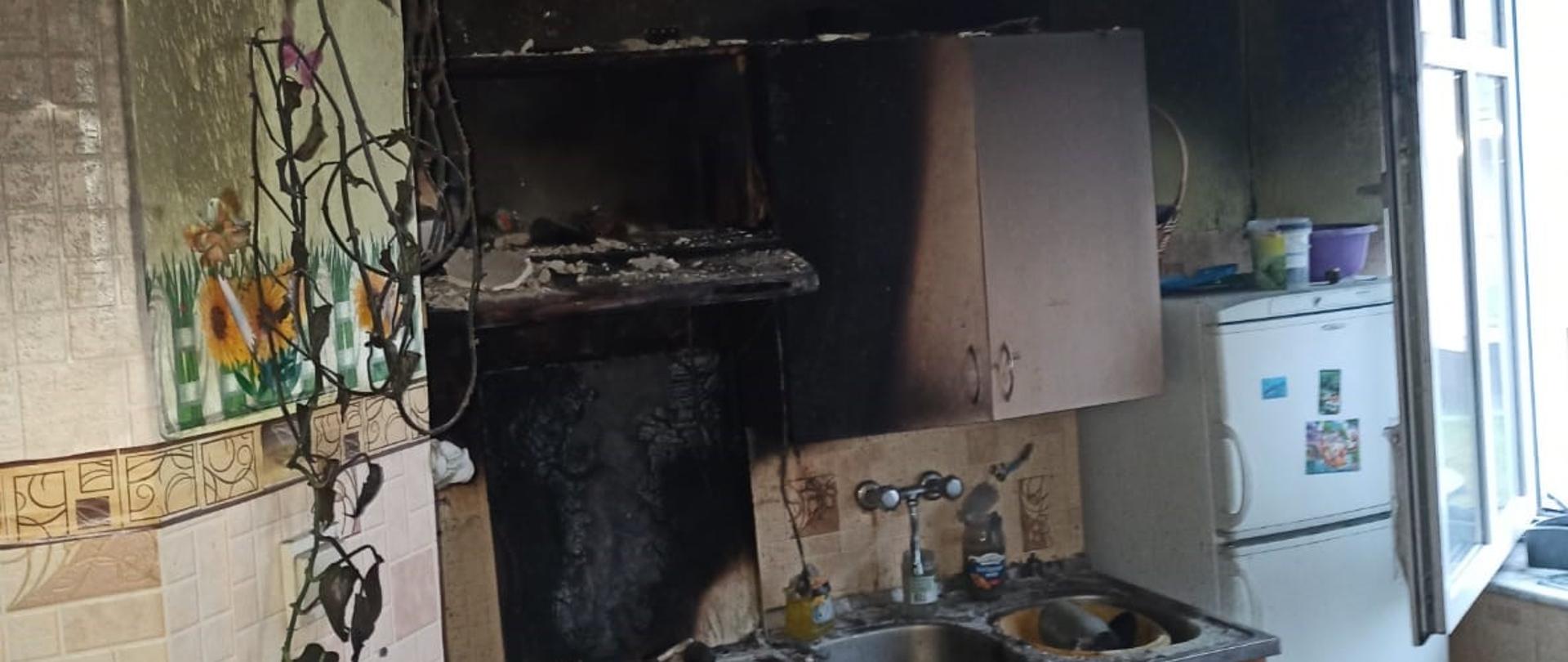 Zdjęcie przedstawia mieszkanie w Biskupcu na ul. Warszawskiej po pożarze