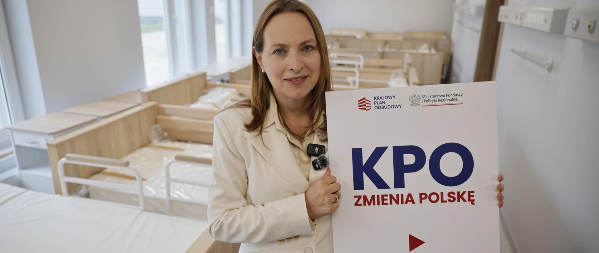 Na zdjęciu Minister funduszy i polityki regionalnej Katarzyna Pełczyńska-Nałęcz podczas wizyty w wojewódzkim szpitalu zespolonym w Skierniewicach