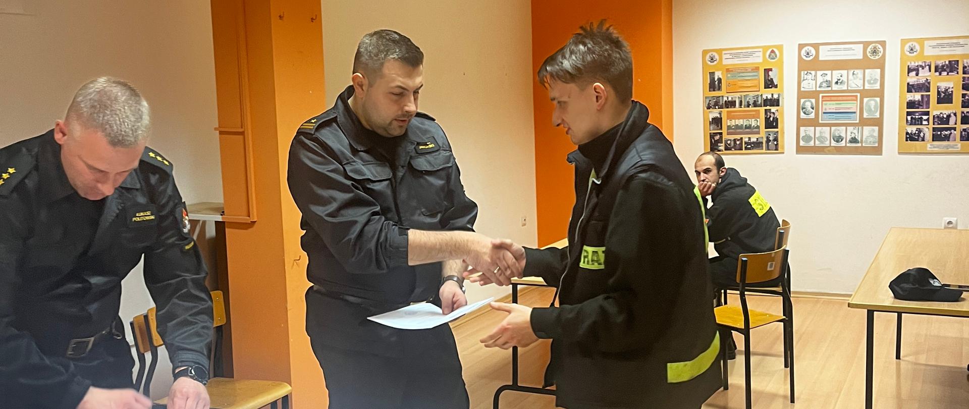 Zakończenie szkolenia podstawowego strażaków ratowników OSP (21.12.2022r.)