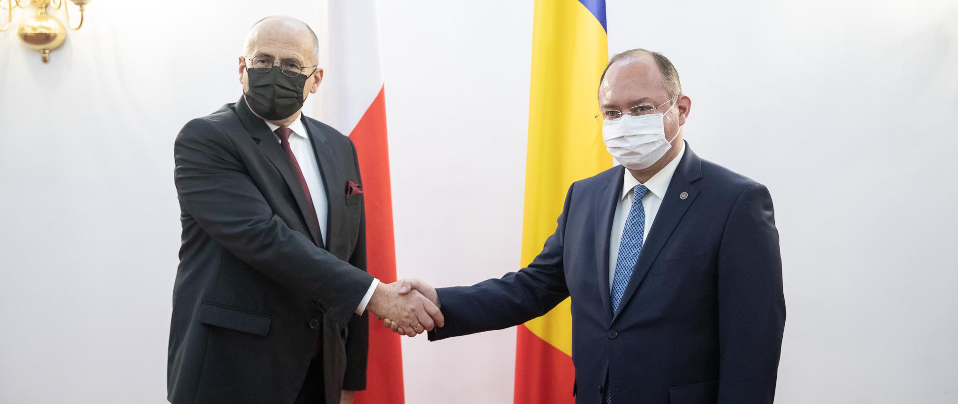 2021.11.23 Bukareszt , Rumunia . Minister Zbigniew Rau . Delegacja do Rumunia , spotkanie z minister SZ Rumunia .Fot. Tymon Markowski / MSZ