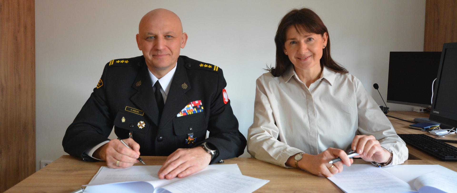 Podpisanie porozumienia 