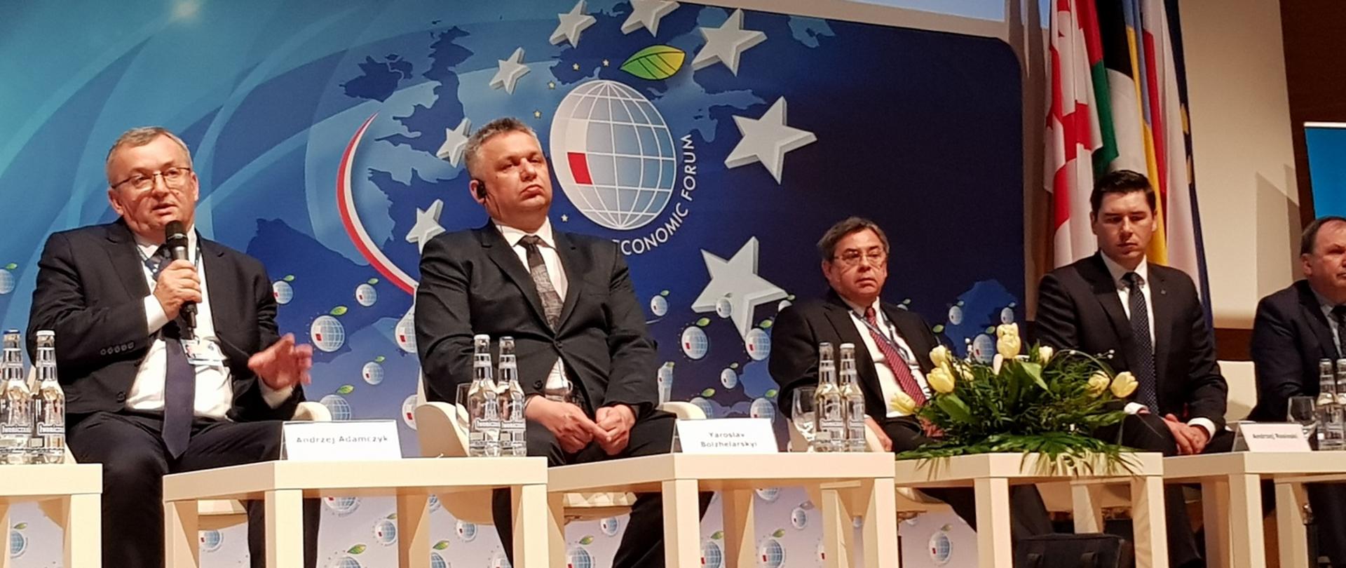 Minister Andrzej Adamczyk wziął udział w XI Forum Europa - Ukraina