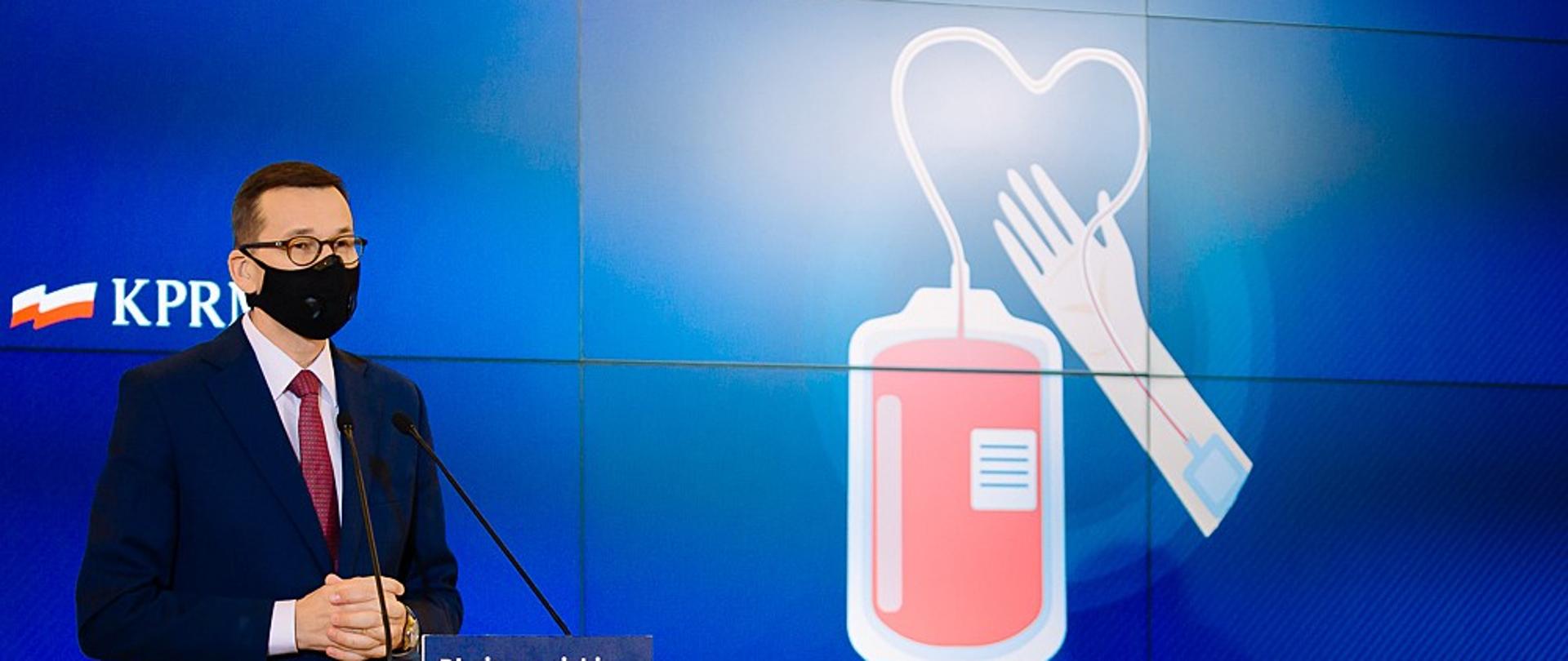 Premier Mateusz Morawiecki podczas konferencji.