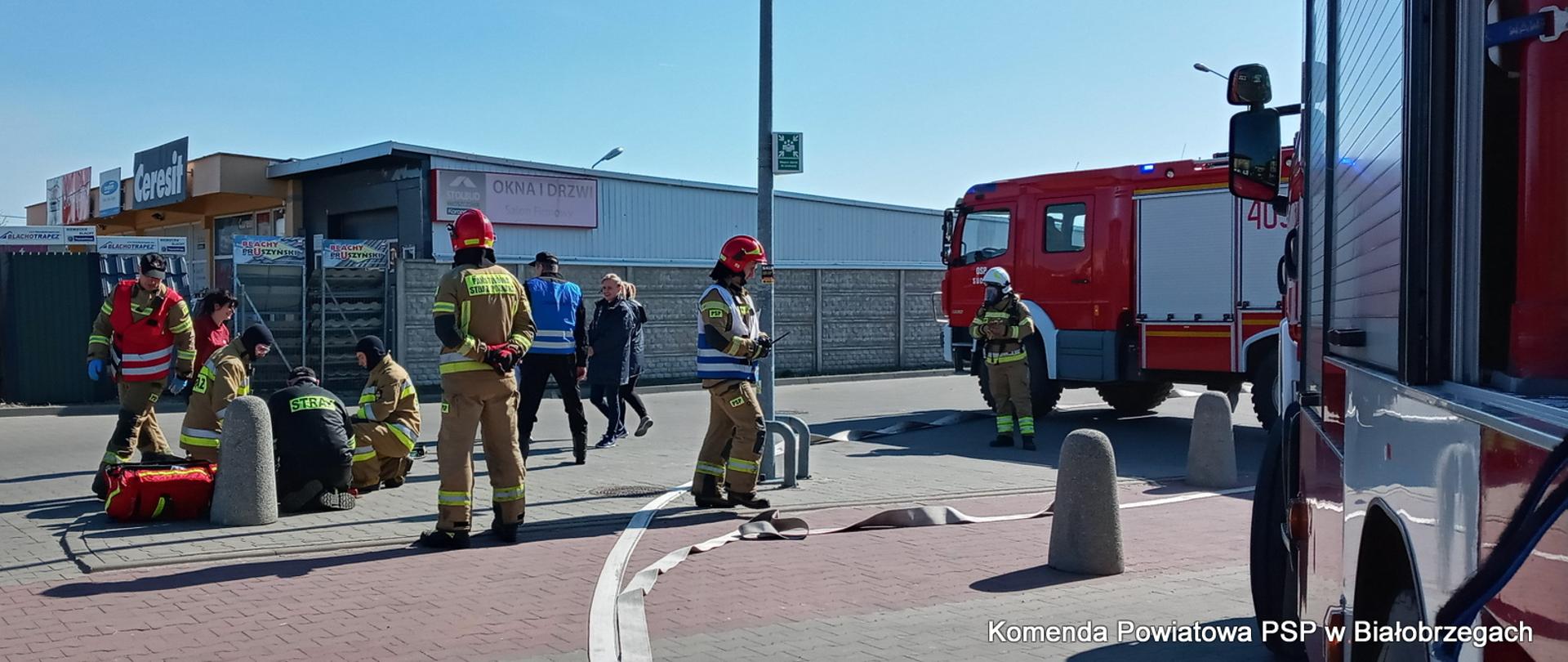 Ćwiczenia na obiekcie NETTO w Białobrzegach.