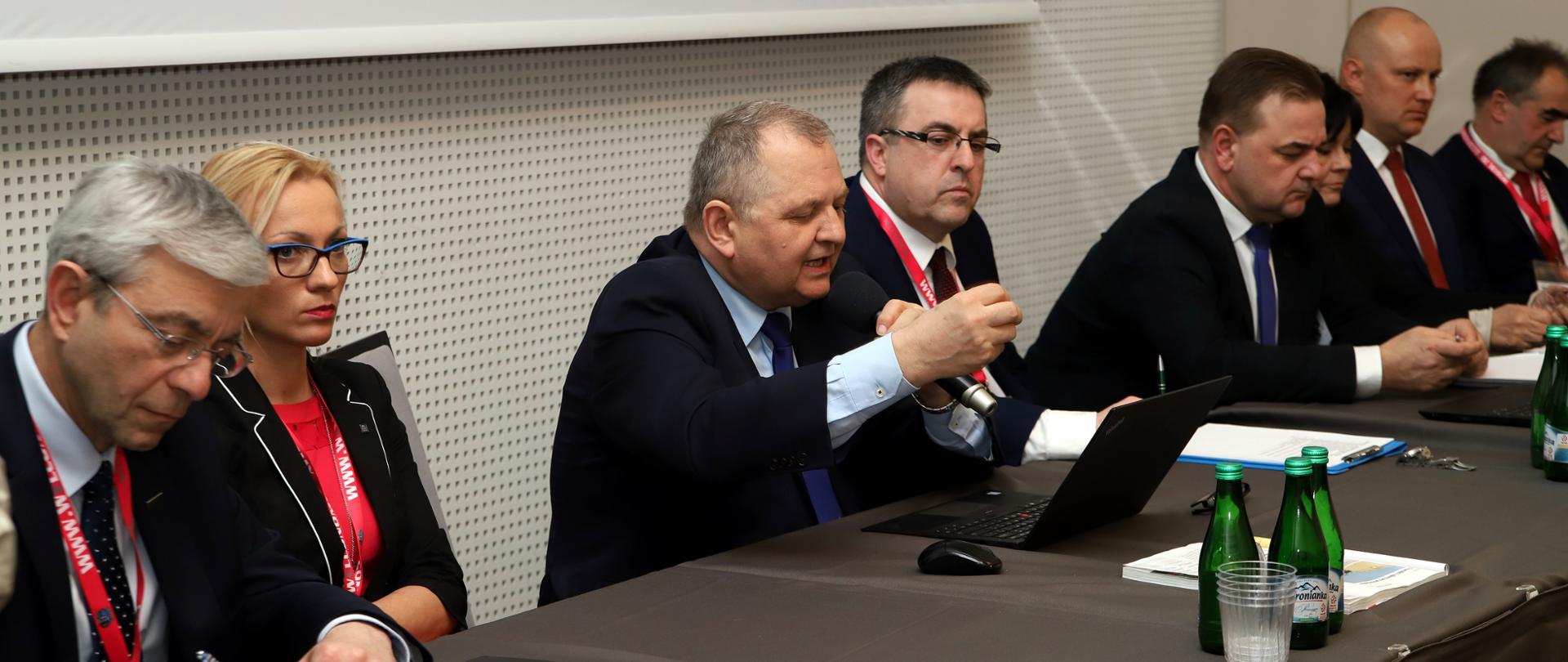 Wiceminister R. Zarudzki podczas wypowiedzi