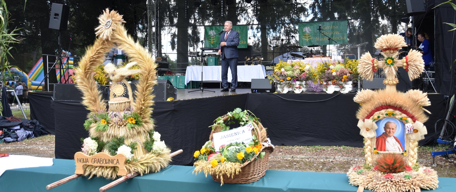 Na zdjęciu widoczny jest mężczyzna