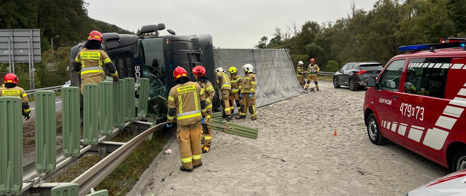 Kolizja samochodu ciężarowego w Pcimiu