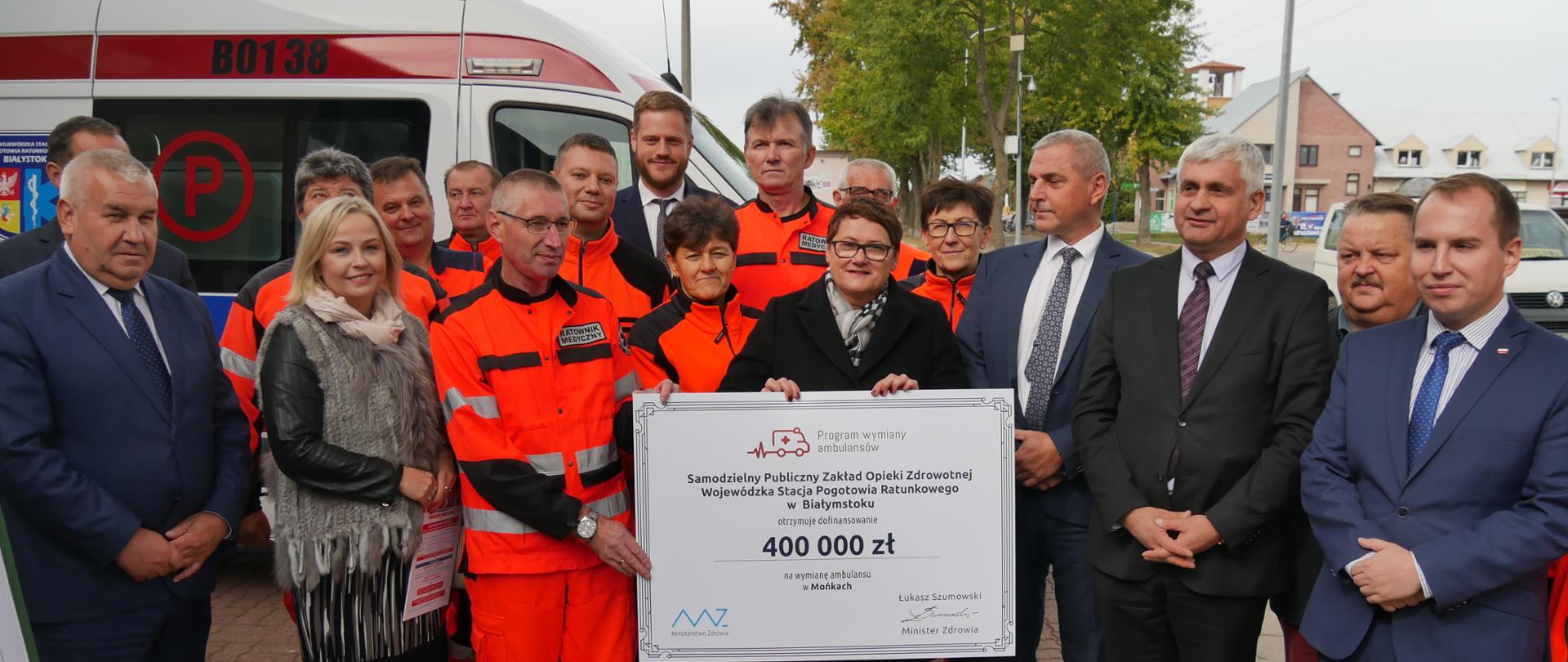 Rządowy program Wymiany Ambulansów: Podlaskie zyskało 9 karetek pogotowia ratunkowego