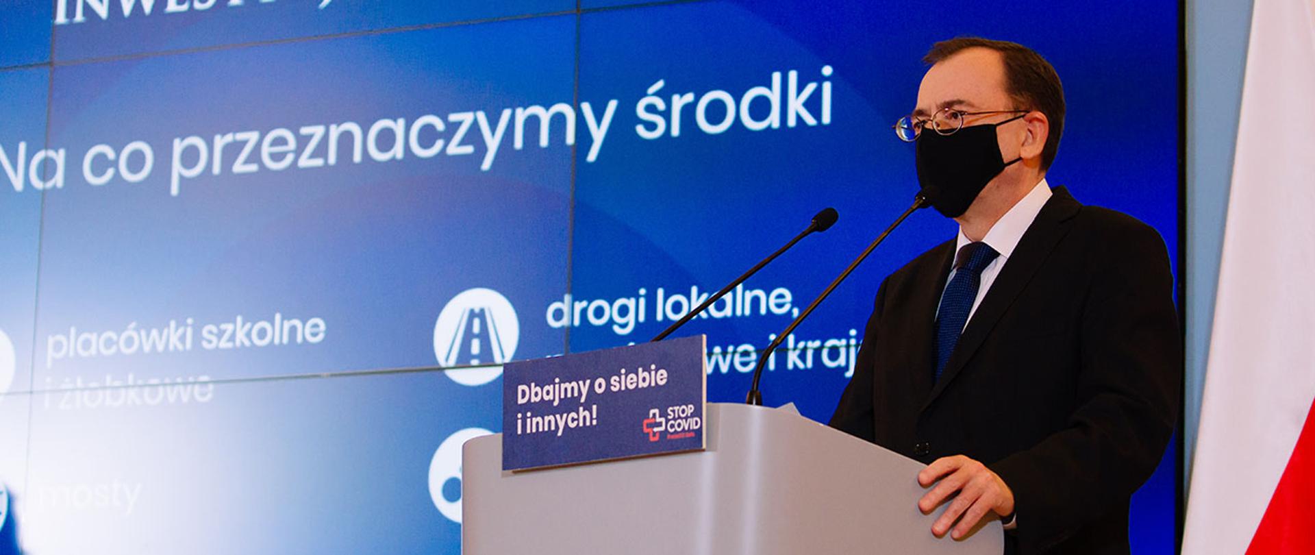 Konferencja prasowa premiera Mateusza Morawieckiego i ministra Mariusza Kamińskiego w KPRM.