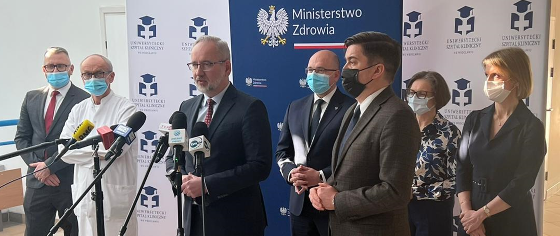 Zdjecie w trakcie konferencji prasowej MZ