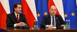 Prezentacja nowe bazy GUS organizacji i instytucji polskich i polonijnych poza granicami Polski w KPRM. Prezes GUS Pan dr Dominik Rozkrut i Pan Minister Jan Dziedziczak Pełnomocnik Rządu do spraw Polonii i Polaków za Granicą.