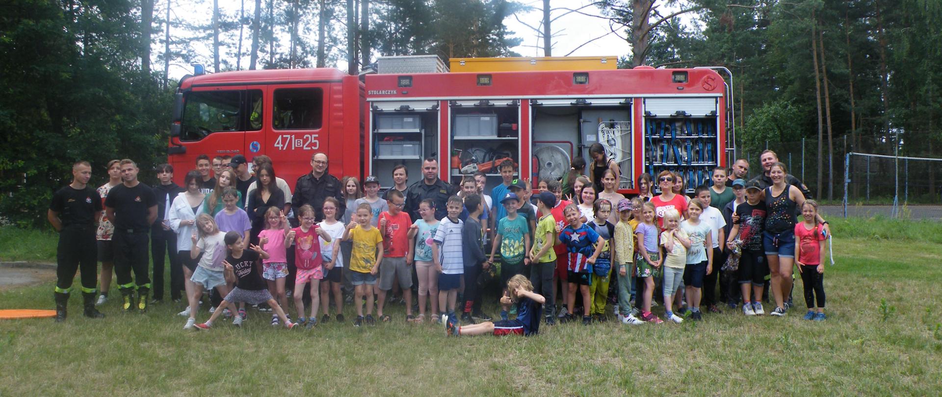 Pogadanka z dziećmi w ramach kampanii "Bezpieczne Wakacje"