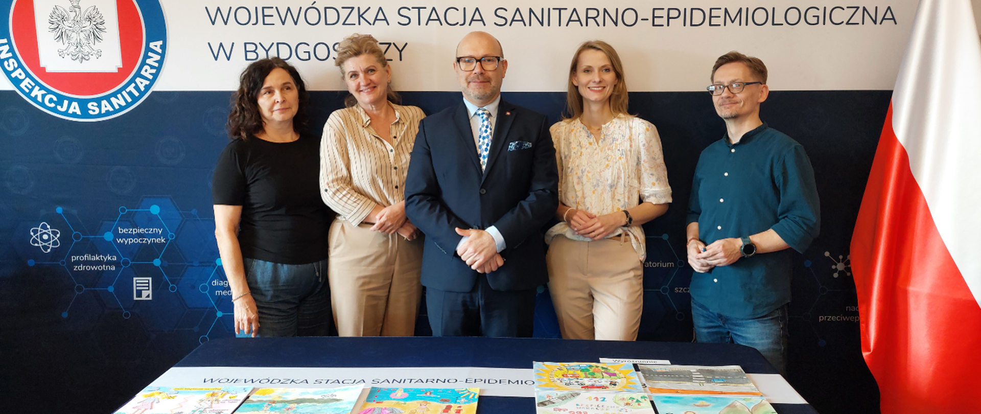 Pięcioosobowe jury konkursowe Wojewódzkiej Stacji Sanitarno-Epidemiologicznej w Bydgoszczy