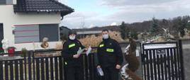 Roznoszenie ulotek informujących o szczepieniu przez OSP