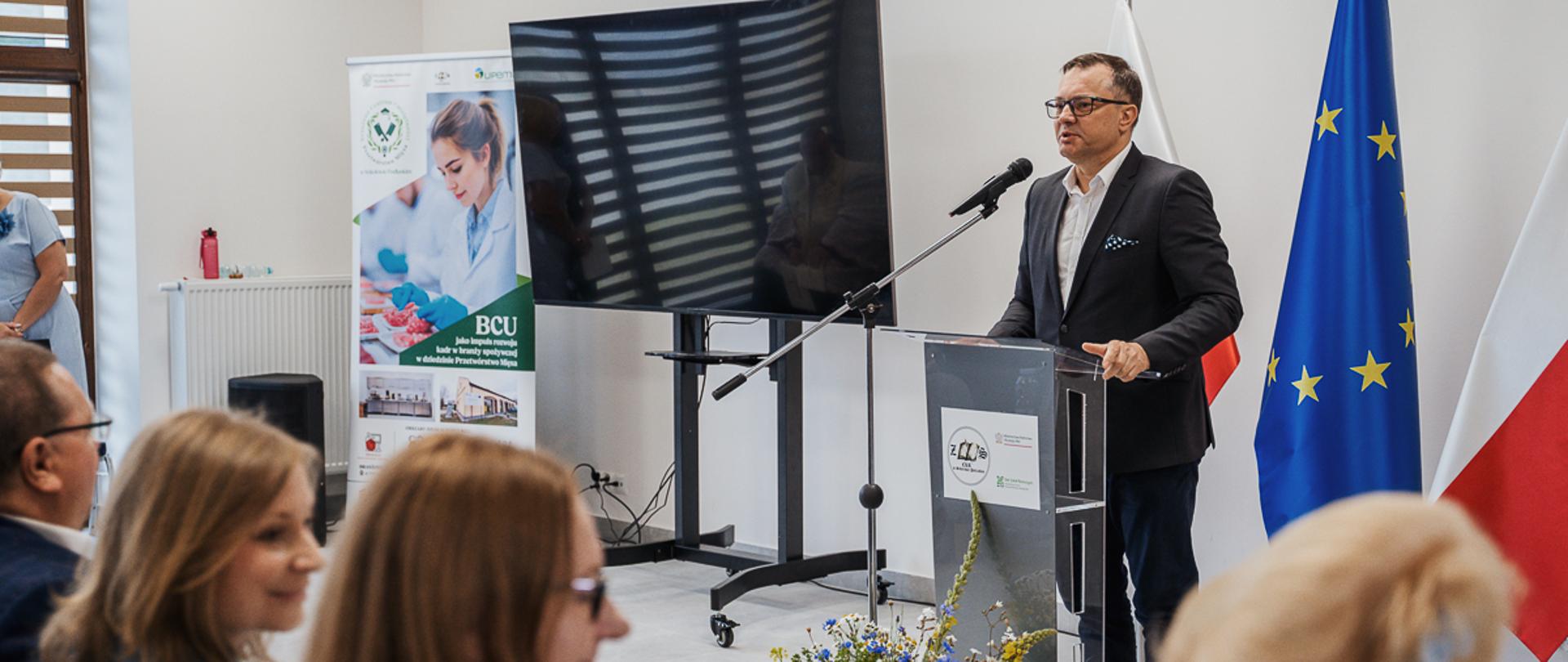 Dyrektor generalny w MRiRW Bogusław Wijatyk podczas uroczystego otwarcia Branzowego Centrum Umiejętnośći (fot. UPiPM)