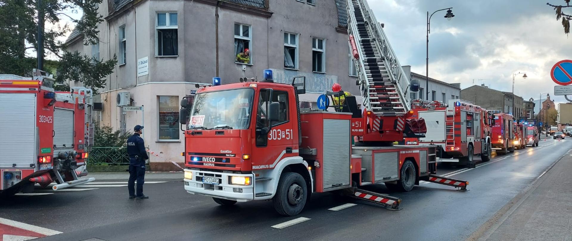 Działania na zewnątrz drabiną mechaniczną