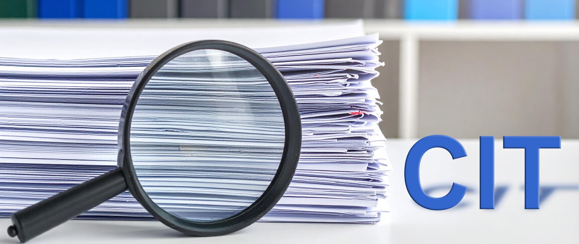Lupa, dokumenty, napis CIT.
