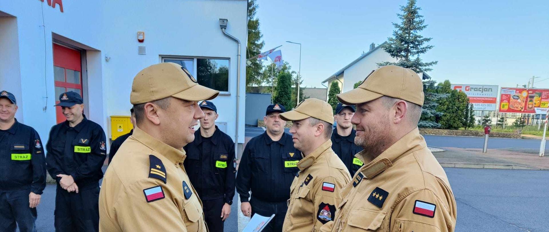 Mianowanie na stanowisko Zastępcy JRG Oborniki asp. sztab. K. Strykowskiego oraz 20 - lecie służby asp. sztab. R. Sałaty. 