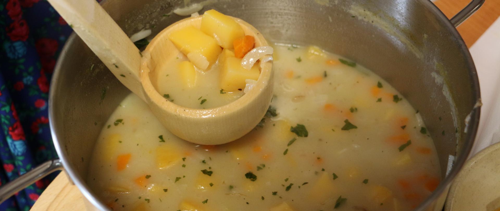 zagórzańska zupa z karpieli na mleku