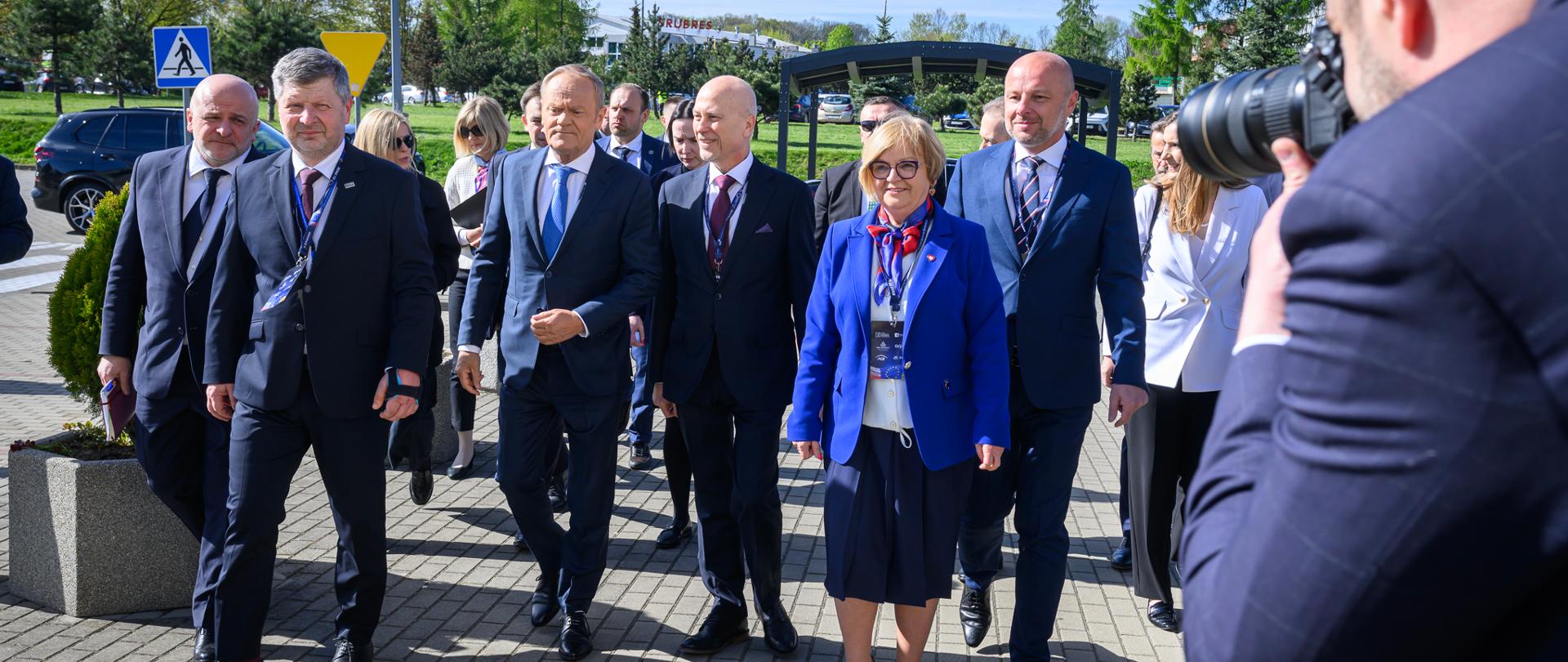 Zdjęcie przedstawia uczestników konferencji