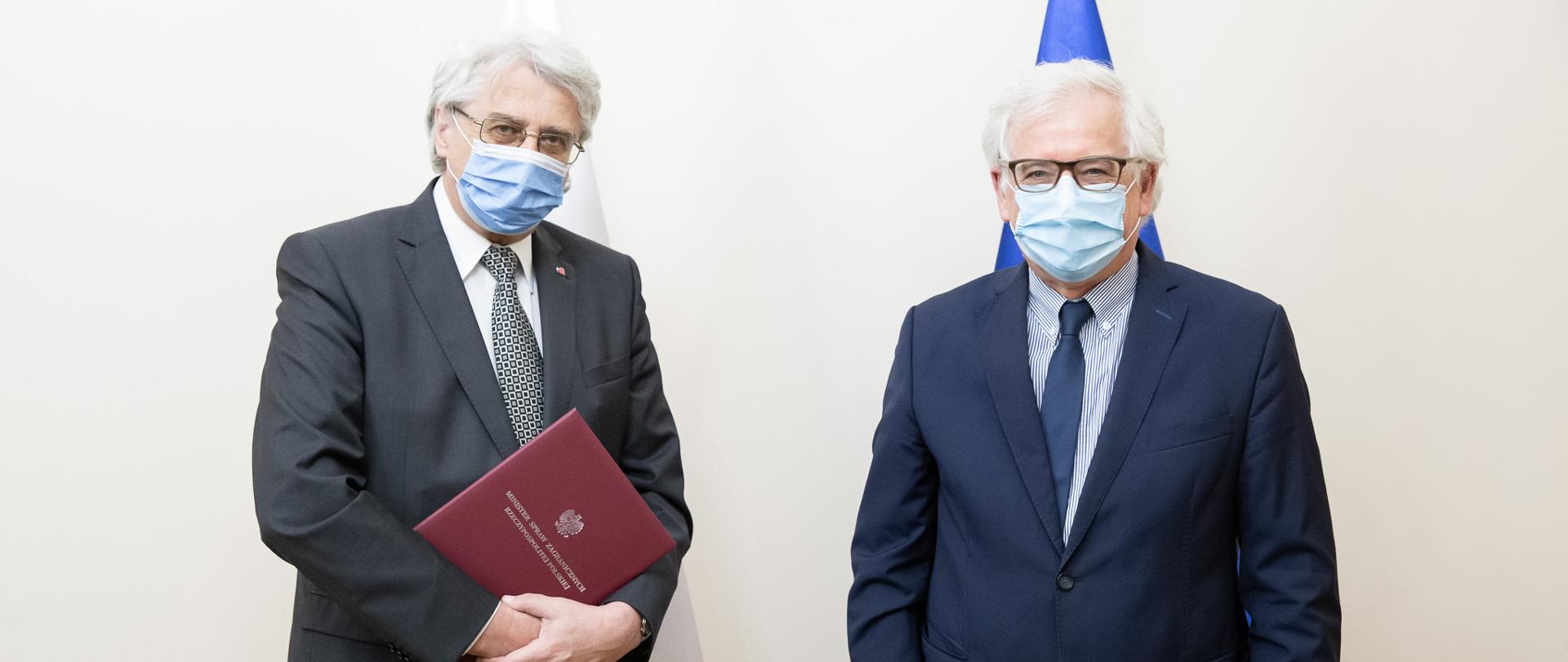 2020.08.03 Warszawa . Minister Jacek Czaputowicz . Spotkanie Jacek Purchla , wreczenie podziekowan UNESCO .Fot. Lucja Sucharska / MSZ