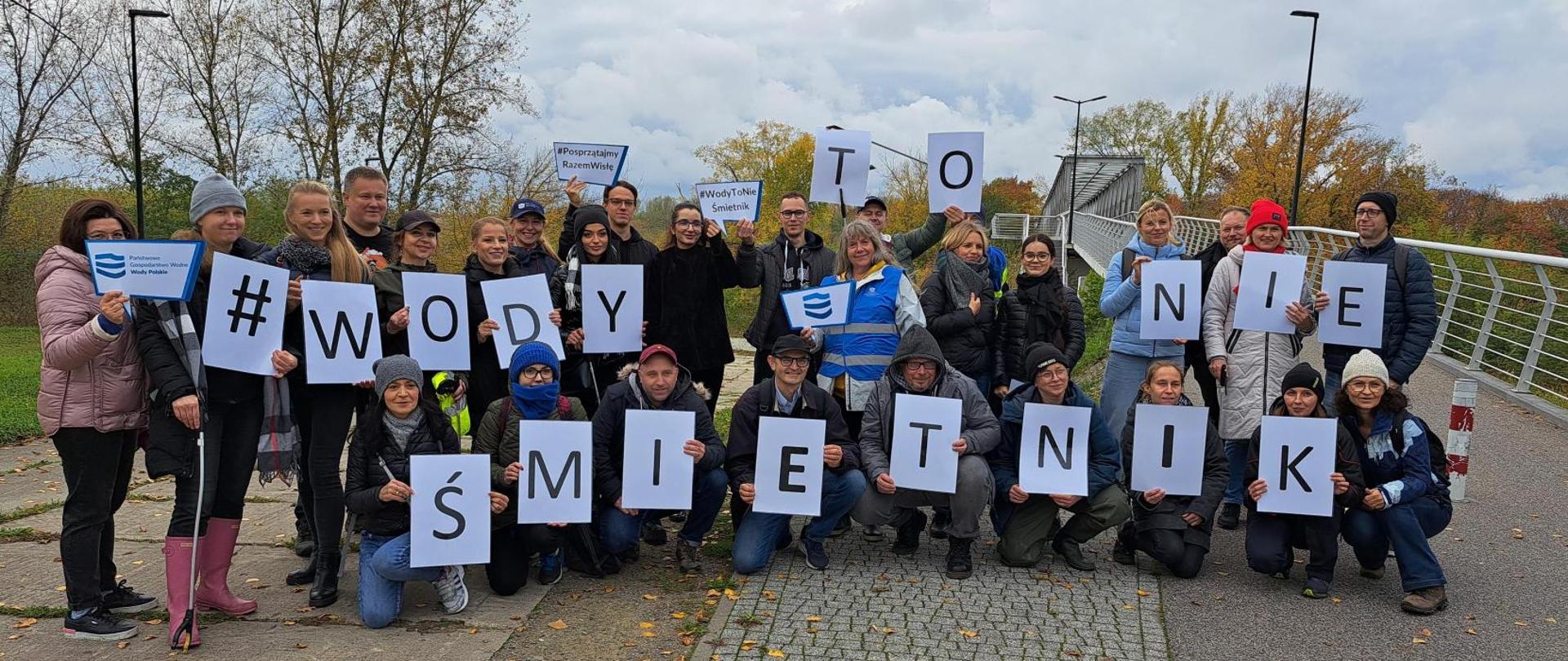 Akcja sprzątania Wisły w Warszawie - 17.10.2025