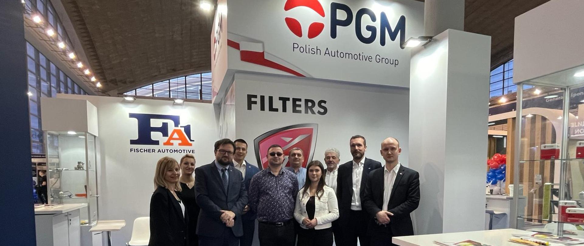 Predstavnici ambasade su posetili štandove poljskih kompanija (koje se bave proizvodnjom i distribucijom rezervnih delova i potrošnih materijala) na 56. Sajmu automobilske industrije. 