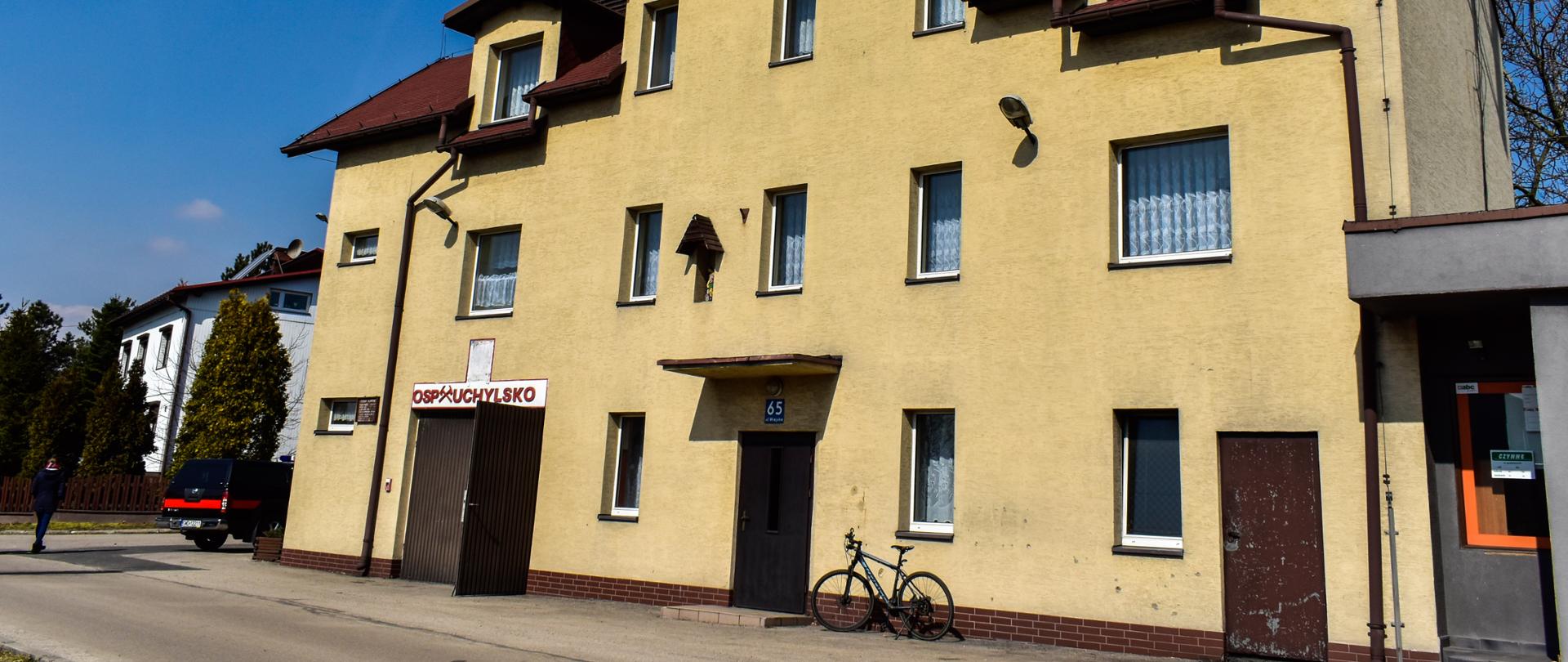 Zdjęcie prezentuje budynek jednostki OSP Uchylsko