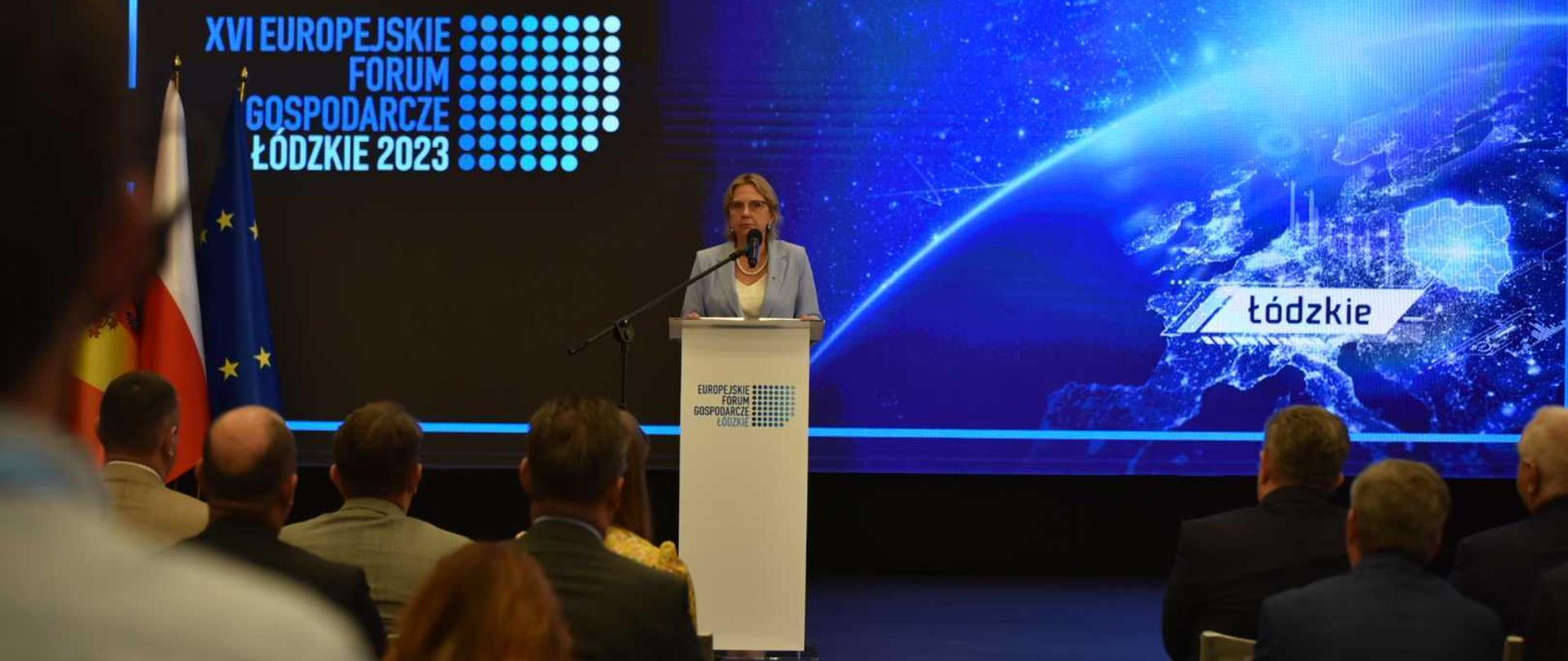 Minister klimatu i środowiska Anna Moskwa podczas XVI Europejskiego Forum Gospodarczego – Łódzkie 2023.