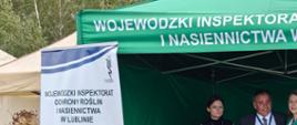 Wojewódzki_Inspektorat_Ochrony_Roślin_i_Nasiennictwa_w_Lublinie_Inspektorzy_Oddziału_w_Białej_Podlaksiej_na_stoisku_informacyjno-propocyjnym