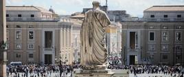 Plac św. Piotra w Watykanie, fot. PAP/Leszek Szymański