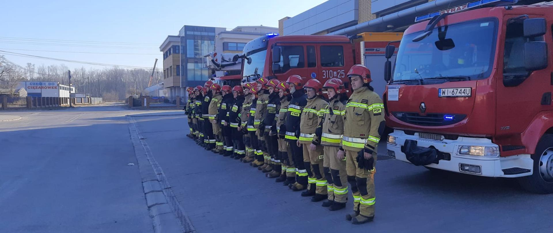 Minuta ciszy dla poległych ukraińskich strażaków - strażacy z JRG 10