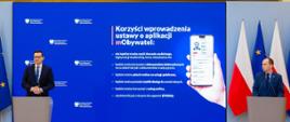 Premier Mateusz Morawiecki i Sekretarz stanu - Adam Andruszkiewicz podczas konferencji o mObywatelu po zakończonym posiedzeniu Rady Ministrów w KPRM.