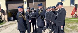 Uroczysty apel z okazji Gminnych Obchodów Dnia Strażaka wraz z przekazaniem i poświęceniem nowego średniego samochodu ratowniczo-gaśniczego oraz wyremontowanej sali OSP Teresin (powiat szydłowiecki)
