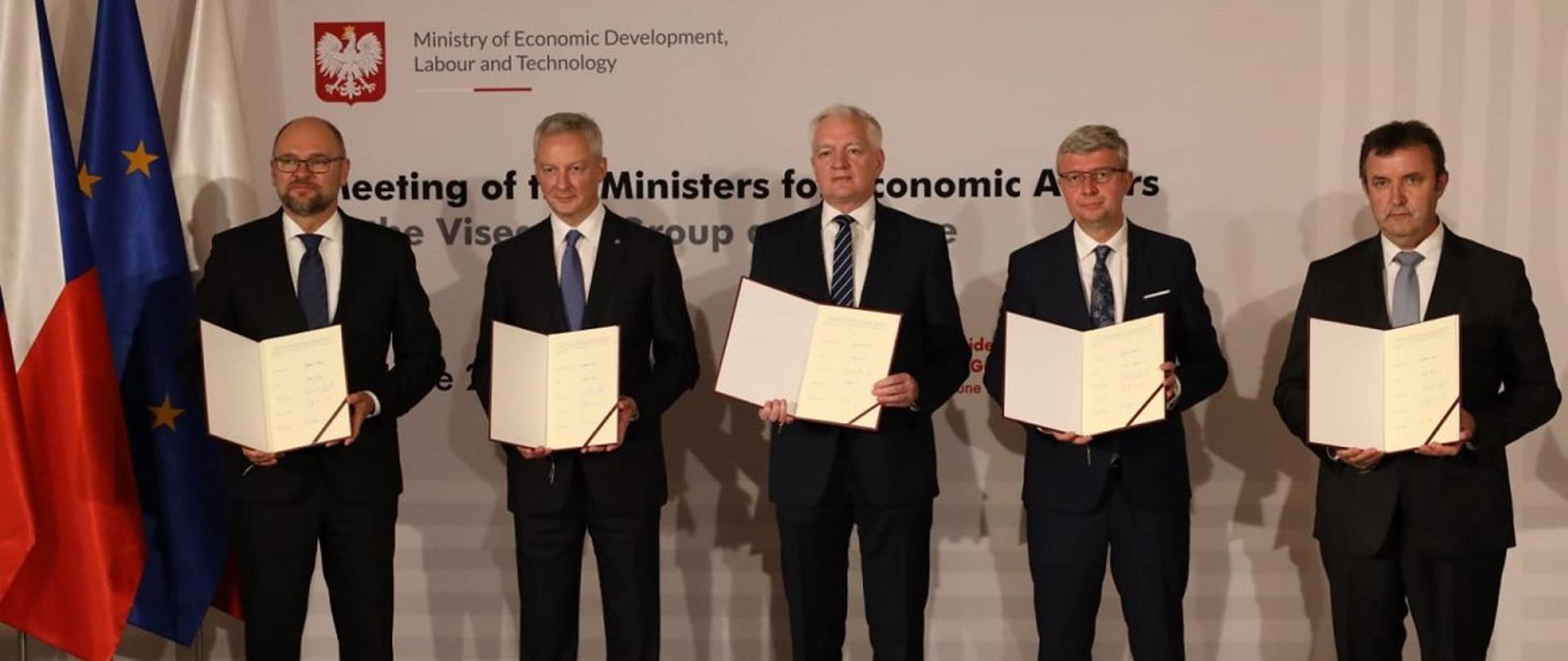 Ministers for economic affairs of the V4 Group and France, holding in their hands the signed Joint Declaration of the Visegrad Group and France on mutual cooperation in the development of the pharmaceutical industry, from the left Deputy Prime Minister and Minister of Economy of Slovakia Richard Sulík, Minister of Economy and Finance of France Bruno Le Maire, Deputy Prime Minister and Minister Development, Labor and Technology Jarosław Gowin, Deputy Prime Minister and Minister of Industry and Trade of the Czech Republic Karel Havlíček and Minister of Innovation and Technology of Hungary László Palkovics 