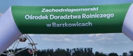 zielony baner z napisem ZODR w Barzkowicach