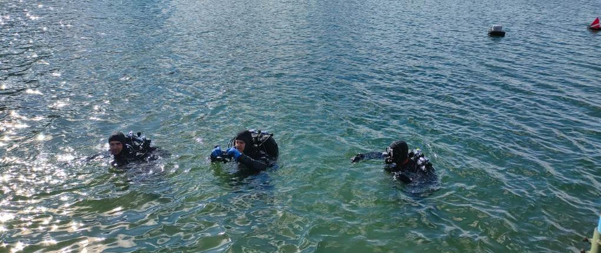 Dalszy ciąg nurkowania.