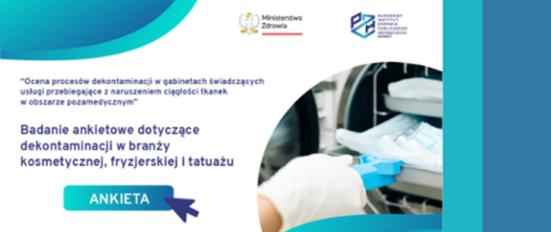 dłoń w rękawiczce kosmetycznej