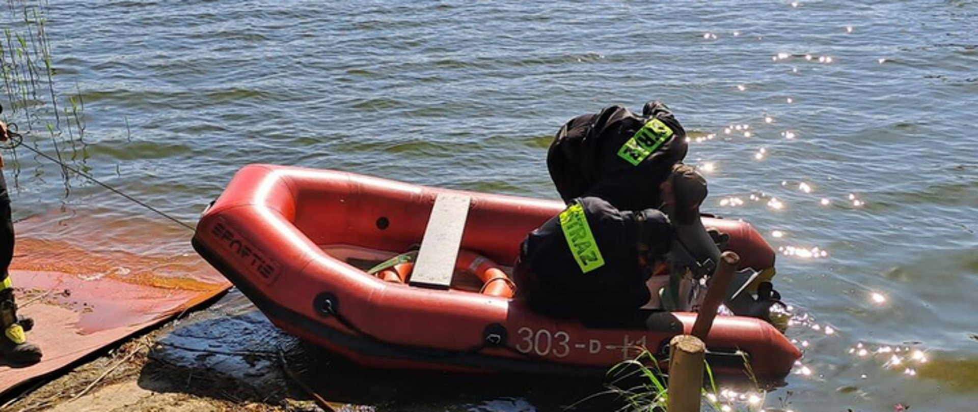 Rozstawianie siatki na Czernicy.