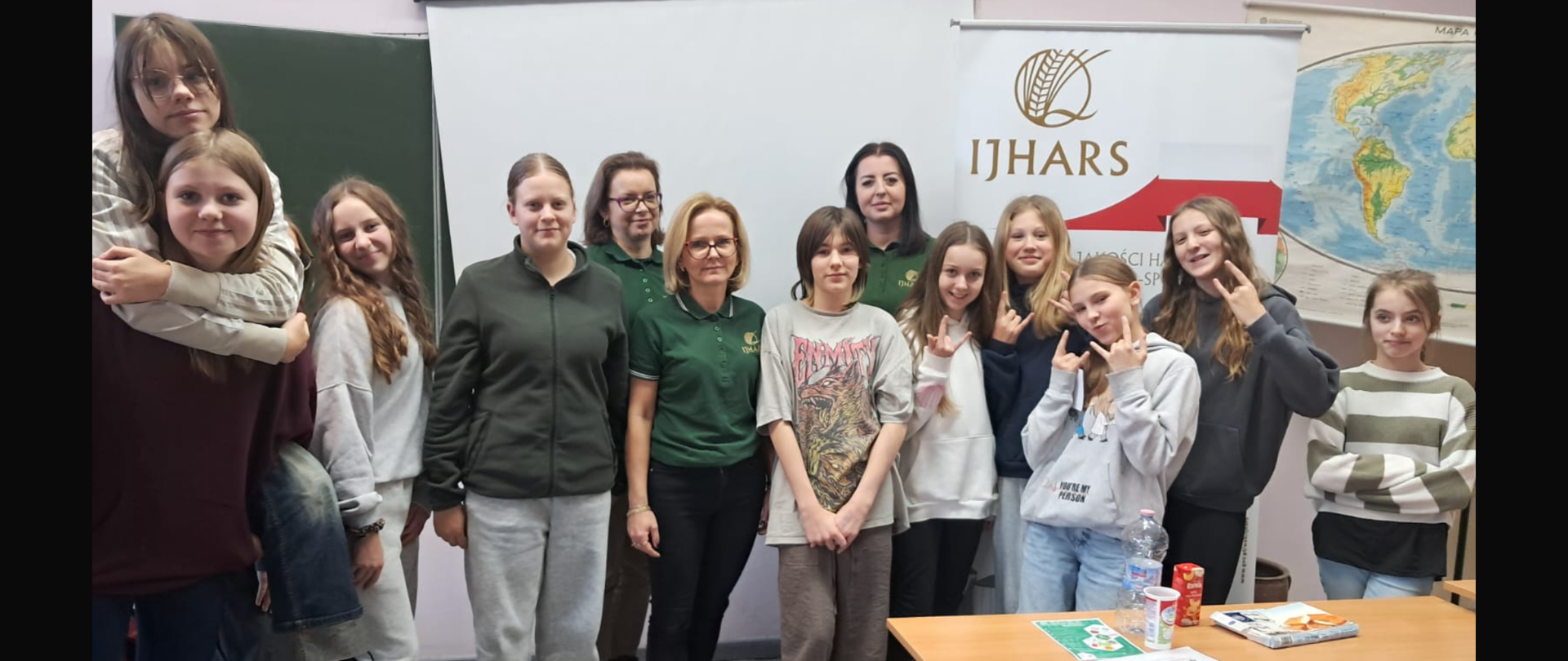 zdjęcie grupowe po lekcjach