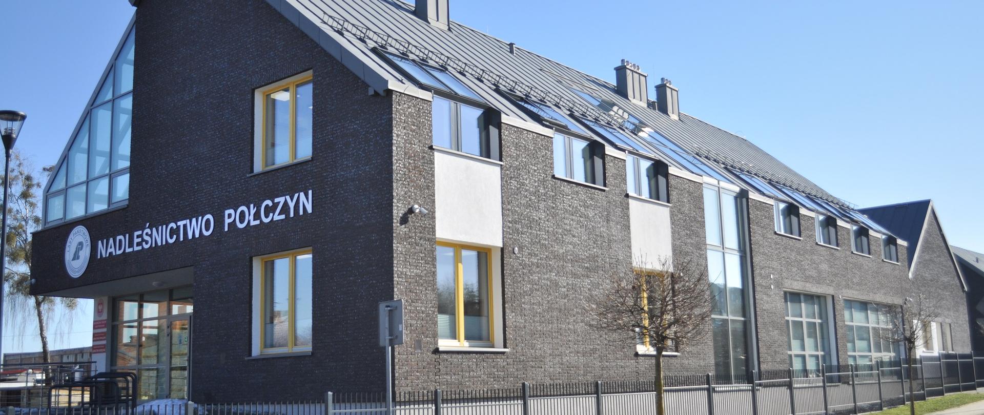 Zdjęcie budynku nadleśnictwa