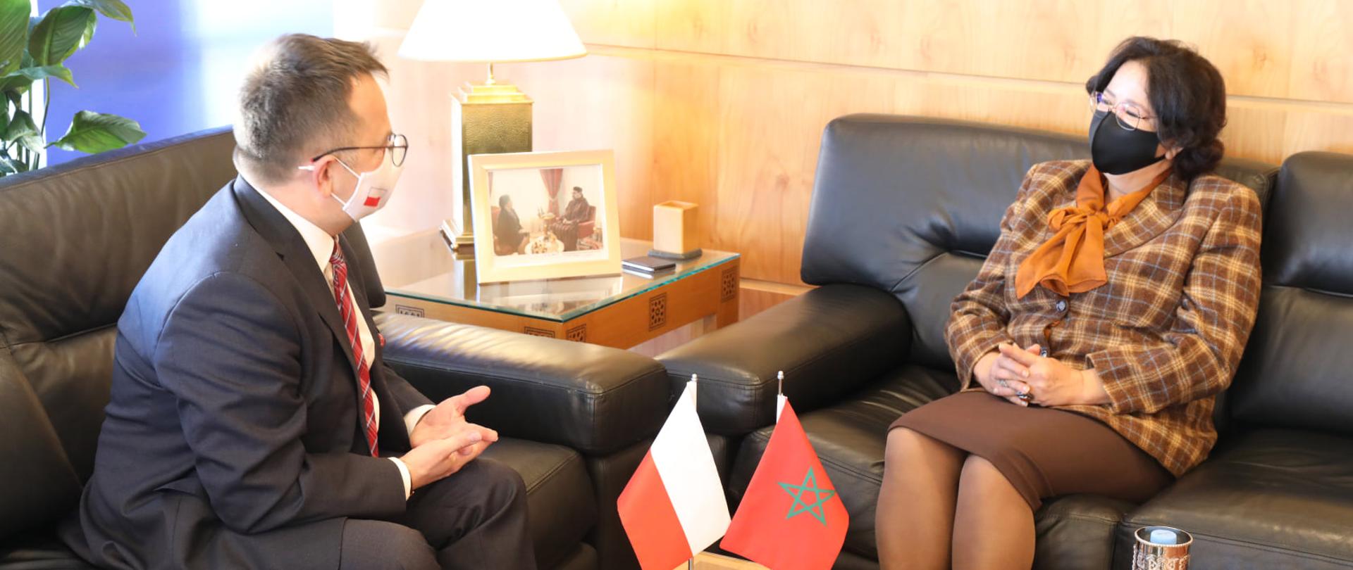 Rencontre Amb. Krzysztof Karwowski avec Mme Latifa Akherbach, Présidente de la HACA