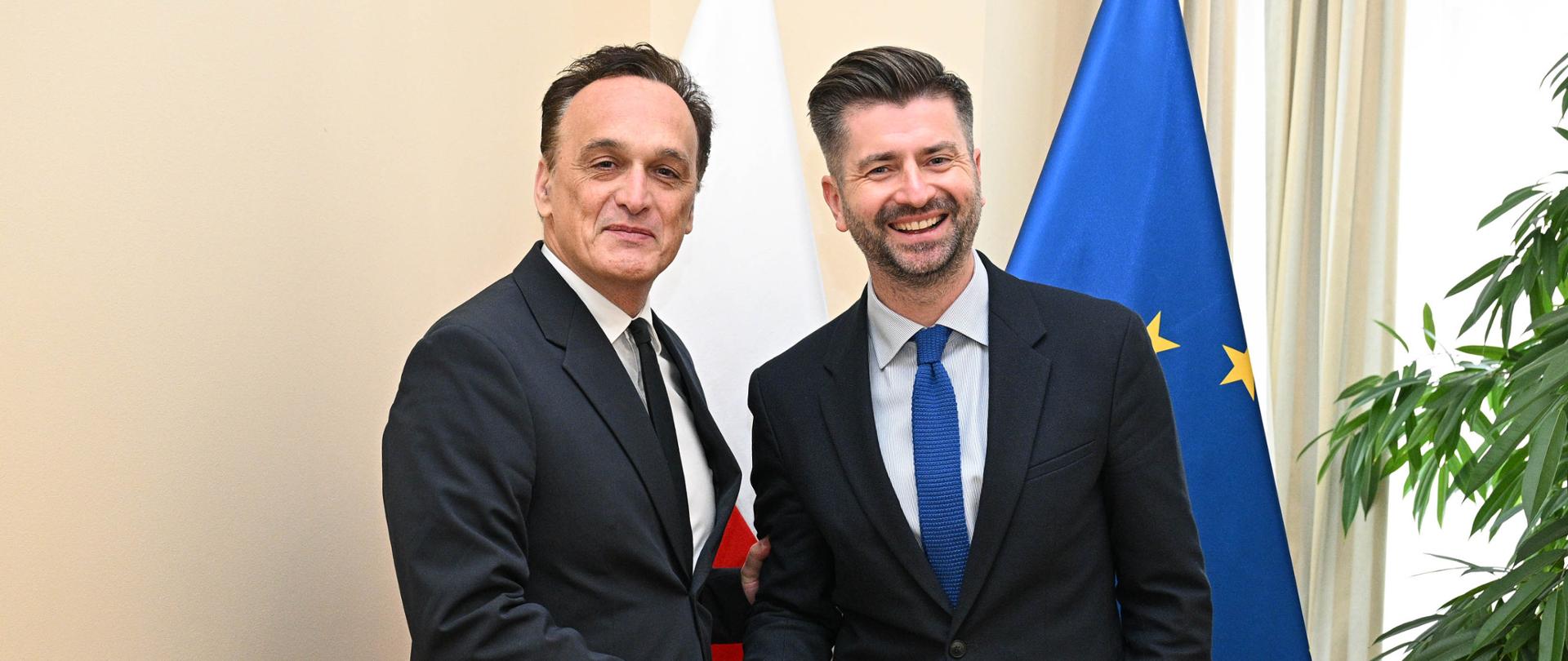 Spotkanie wiceministra Krzysztofa Śmiszka z ambasadorem ds. praw osób LGBT+ Jean-Markiem Berthonem