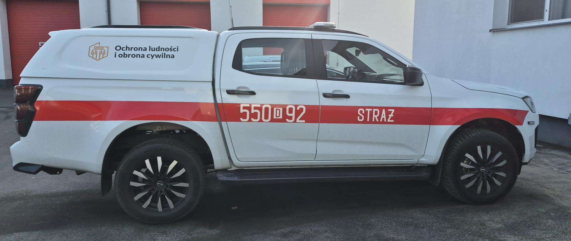 samochód widok z boku 