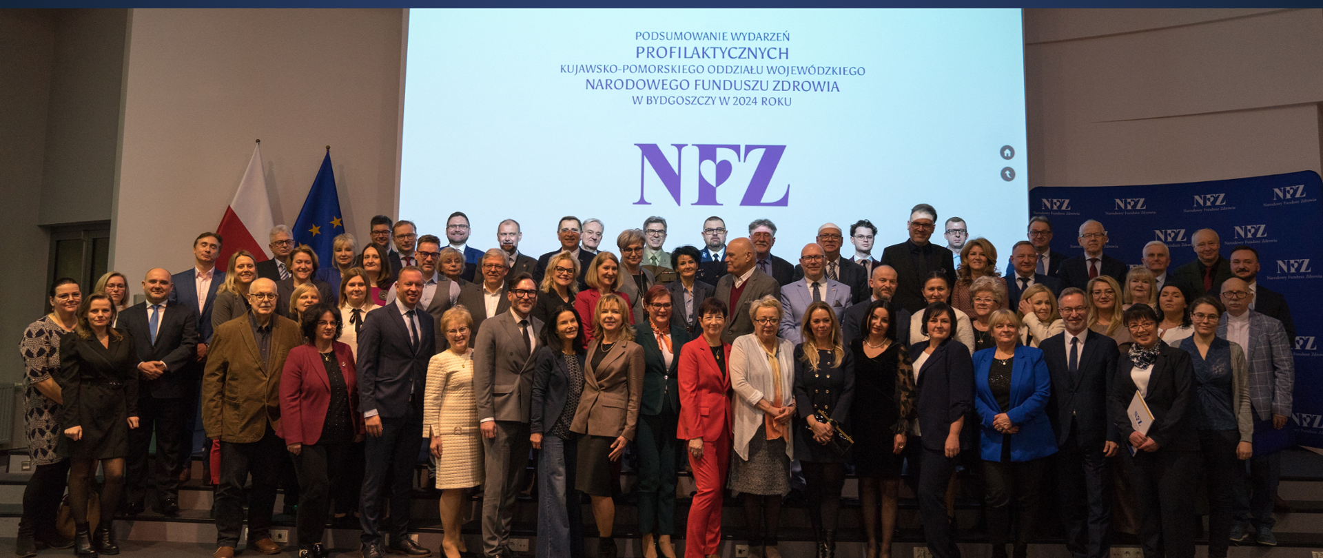 Wspólne zdjęcie podczas konferencji podsumowującej działania profilaktyczne