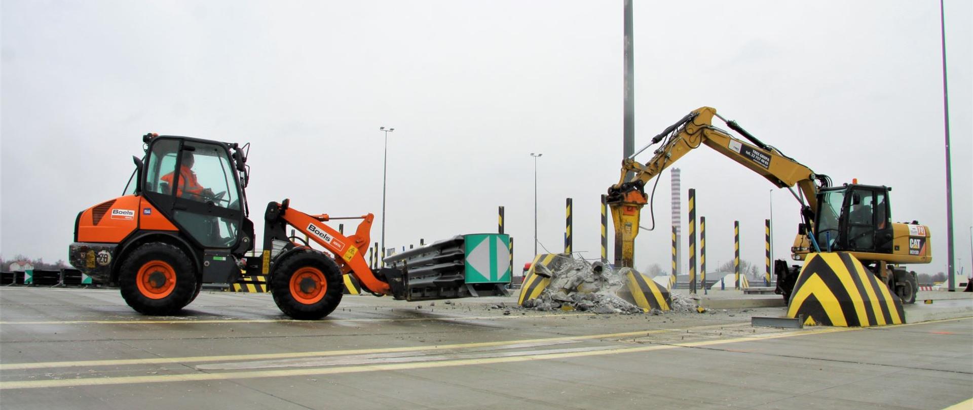 rozbiórka wysepek Placu Poboru Opłat Pruszków w ciągu autostrady A2 pod Warszawą