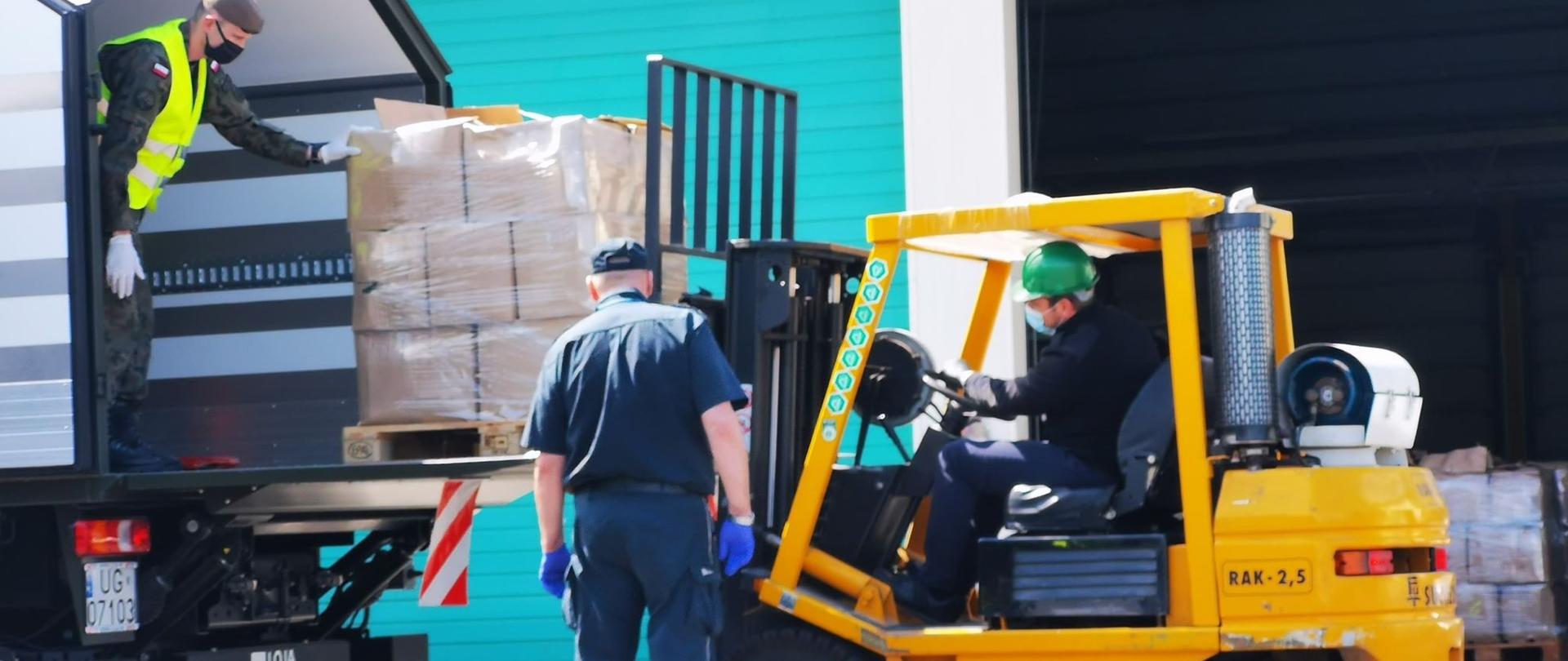 Przekazanie 8 tys. litrów alkoholu na potrzeby szpitali i jednostek medycznych