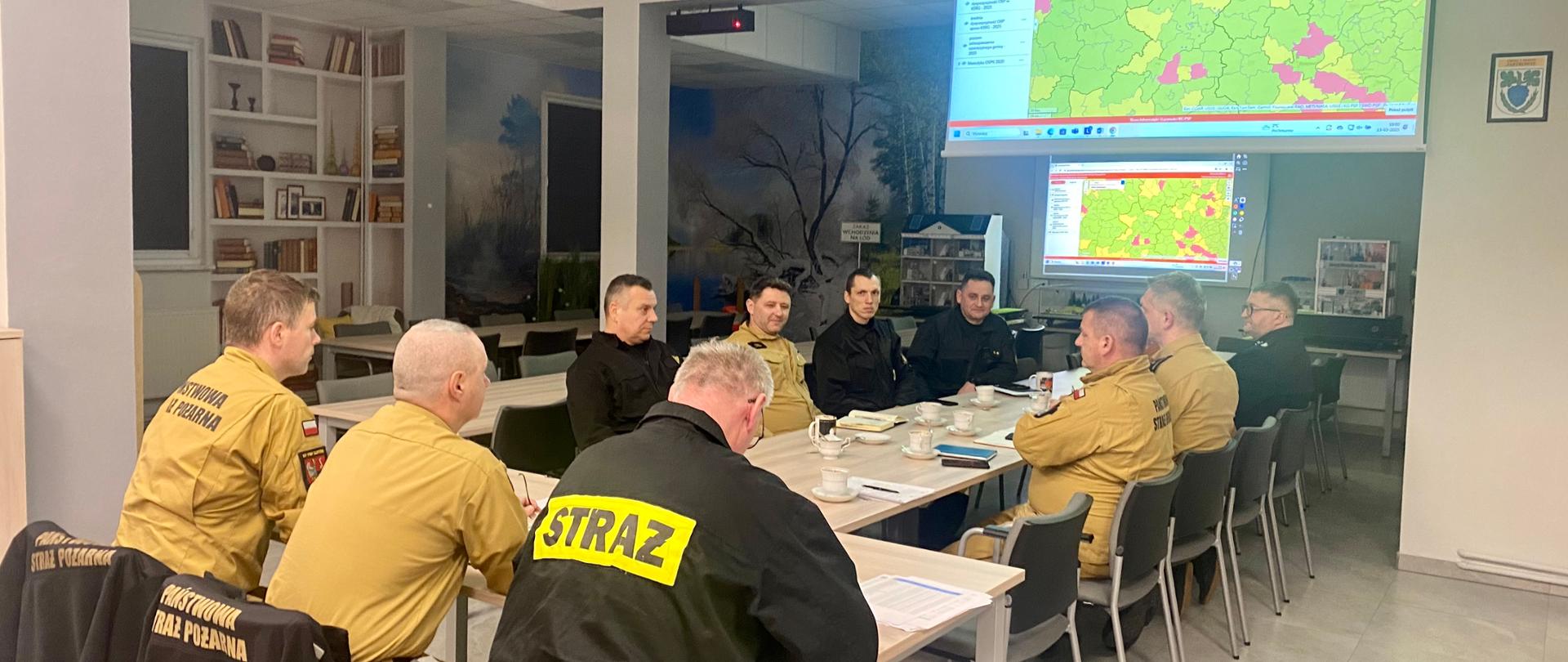 Przebieg narady Kierownictwa KP PSP Złotów z komendantami gminnymi Związku OSP RP oraz ochrony przeciwpożarowej.